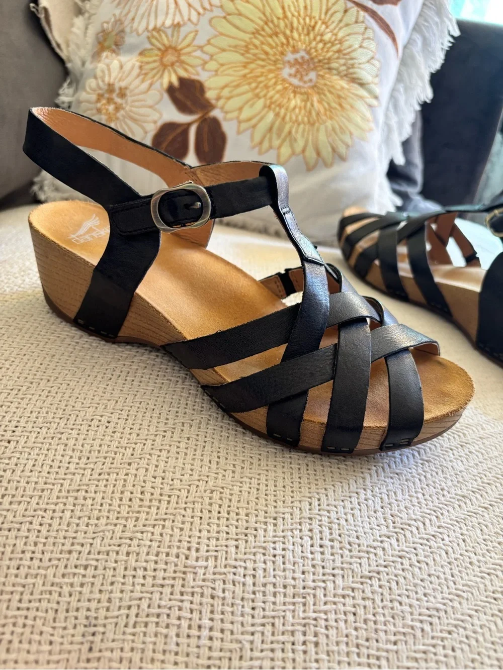 Dansko Tinley Fisherman Wedge Sandals Black Leather Size EU 40